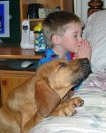 nino-y-perro-rezando.jpg